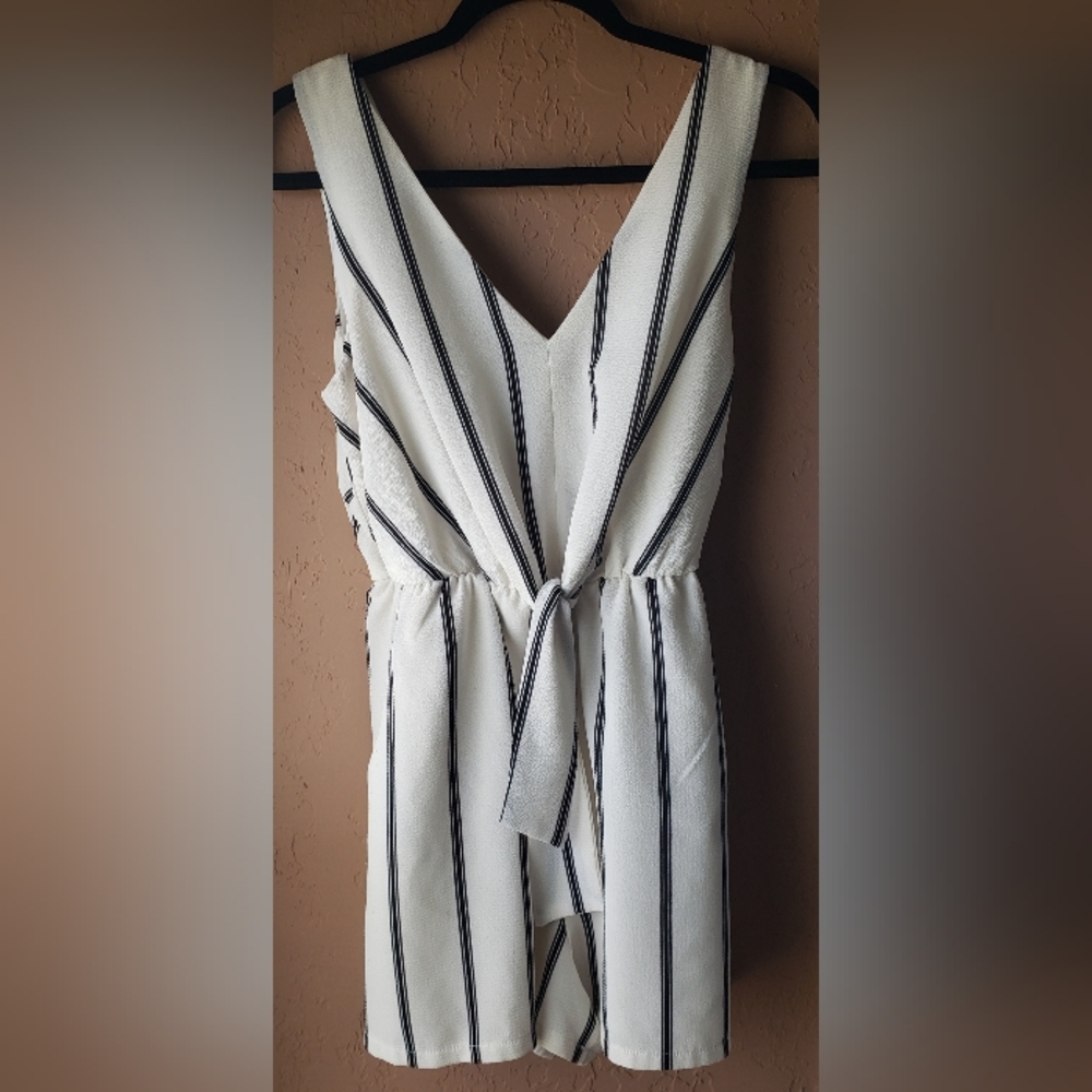 Lily Rose Romper White with Black Stripes Size Small